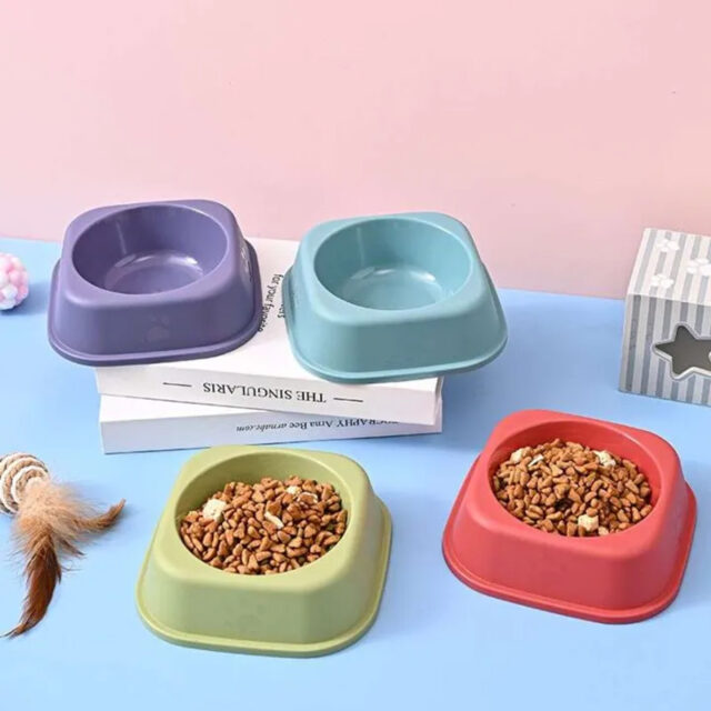 Plastic Cat Food Bowl – Anti-Tip Cat Meal Plate with Cool Colors, Water & Rice Basin for Pets - Image 4